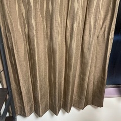 カーテン　茶色　の画像