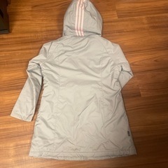 adidas ベンチコート　グレー　150cmの画像