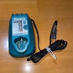 掃除機　充電式クリーナー　マキタの画像