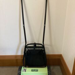 (お渡し予定者決定しました)アイリスプラザ　リール式手動芝刈り機MLM-300 グリーンの画像