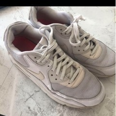 ナイキ　エアマックス　90 エッセンシャル