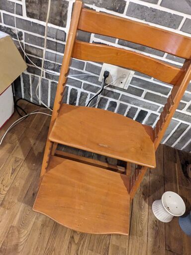 STOKKE ストッケ　トリップトラップ　子供用チェア　ベビーチェア・ベビーガードあり