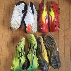 サッカーシューズ　28cm 29cm 4点セット リユースの画像