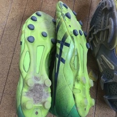 サッカーシューズ　28cm 29cm 4点セット リユースの画像