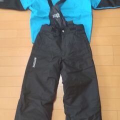 ジュニアスキーウエア　130㎝の画像