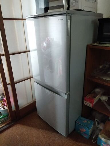 シャープ　冷蔵庫 一人暮らし用　SHARP