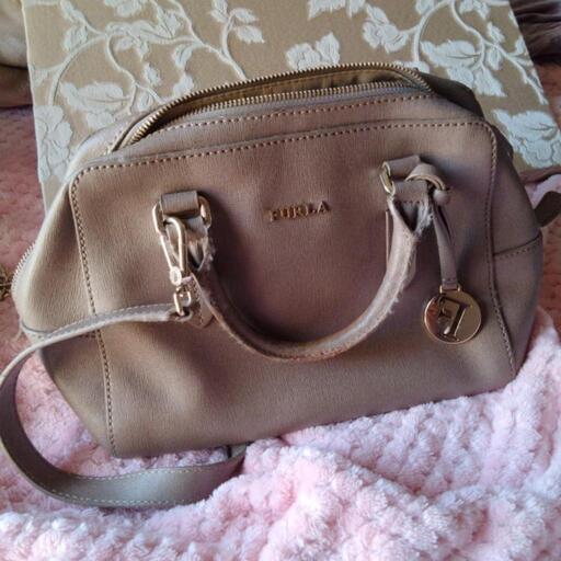 お値下げFURLA　2WAYショルダーバッグ正規品