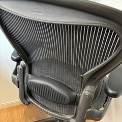 ハーマンミラー　アーロンチェアの画像