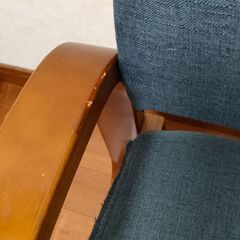 低い椅子の画像