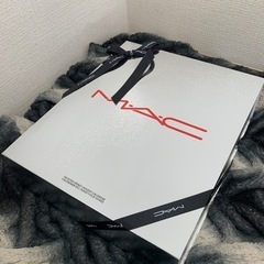 フロステッド フレンジー アドベント カレンダー​ (税込約89...