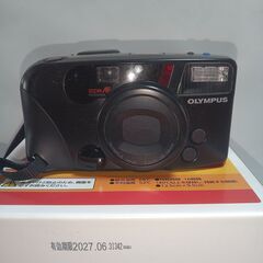 オリンパスのフィルムカメラ（IZM220) をタダで差し上げます。