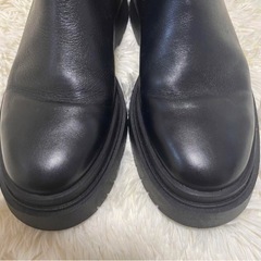 【美品】26.5cm ZARA レザーブーツ サイドゴア 人気商品の画像
