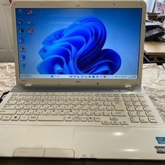 NEC ラビエ　SSD、i5搭載　LS550/E 中古動作品
