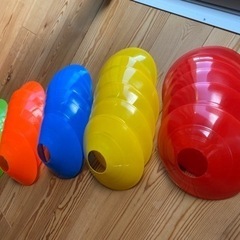 【新品未使用】マーカーコーン　30枚(5色各6枚ずつ)セットの画像