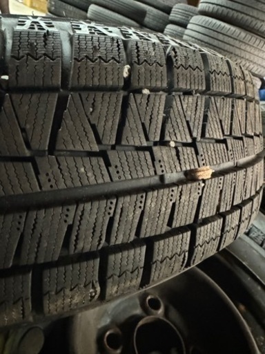 ブリヂストンスタッドレスタイヤてっちん付き　175 65R 14