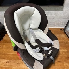 【値下げ★早い者勝ち】チャイルドシート エールべべ