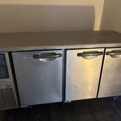 ホシザキの業務用冷凍冷蔵庫になります。