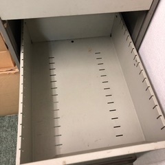 TOYOSTEEL ファイリングキャビネット4段　サイズ約40cm✖️50cm✖️140cmの画像