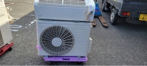 2014年製　日立ルームエアコン　100V2.5kw