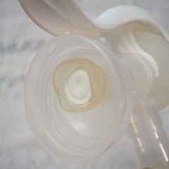 pigeon ピジョン　搾乳機　手動　母乳アシストの画像