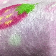 引渡済　中古　テロテロ毛布　イチゴ柄　ピンクの画像