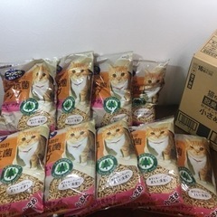 ニャンとも清潔トイレ　猫砂　ペット用品の画像