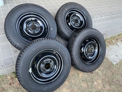 スタッドレス　ブリヂストン　SHONE鉄ホイール