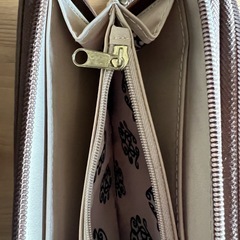 大型の財布の画像