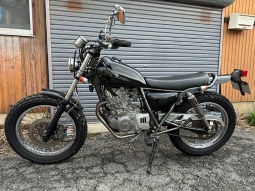 スズキ　グラストラッカー　ビッグボーイ　NK47A