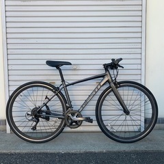 NESTO   ☆前後タイヤ良品☆  700C  クロスバイク　　 防犯登録料込‼︎ NESTO ☆前後タイヤ良品☆ 700C クロスバイク 防犯登録料込‼︎