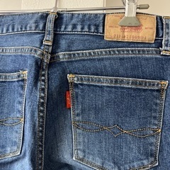 アングリッドジーンズの画像