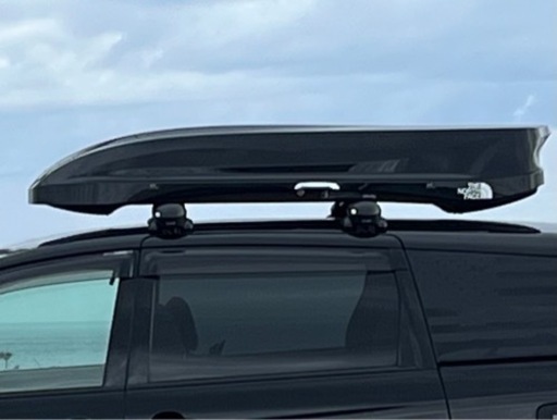 決定しました！innoルーフボックス　BRM864メタリックブラック