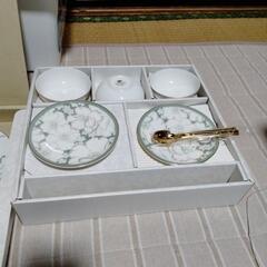高級ナルミチャイナのセットの画像