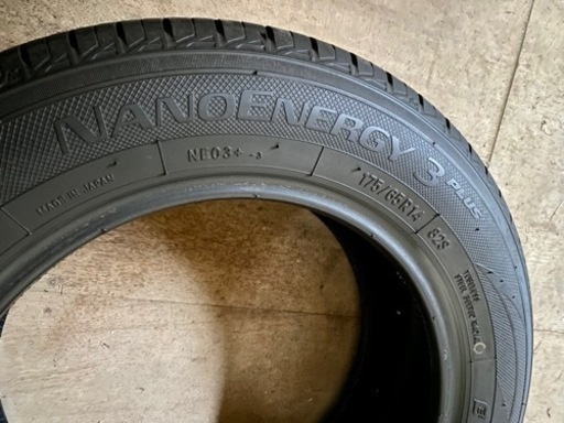 TOYOタイヤ NANOENERGY 3plus 175/65R14 82S 中古タイヤ×4本セット