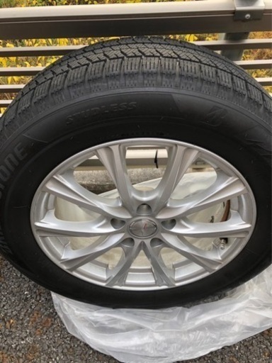 アルファード　スタッドレスタイヤ