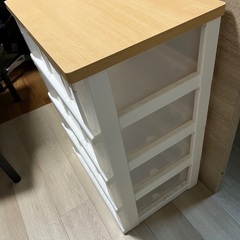 衣装ケースの画像