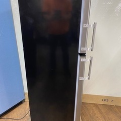 I749 🌈 2020年製の美品♪ アズマ  冷蔵庫 (136L) ⭐ 動作確認済 ⭐ クリーニング済の画像