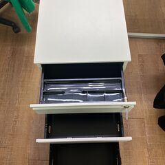 オフィス家具  キャビネット 鍵付き の画像