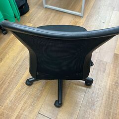 オフィス家具 オフィスチェア 椅子 ブラックの画像