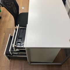 オフィス家具 オフィスチェア 椅子 ブラックの画像