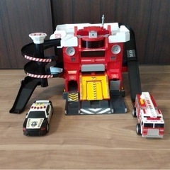 トミカ　ファイヤーステーション
