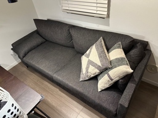 ほぼ新品　3人掛けソファ