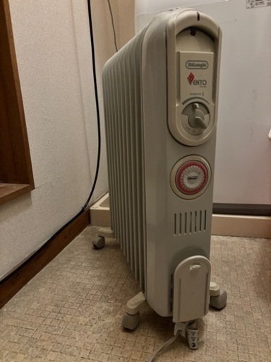 【未使用未開封】デロンギ　オイルヒーター 楽天市場】デロンギ オイル ヒーター アウトレットの通販