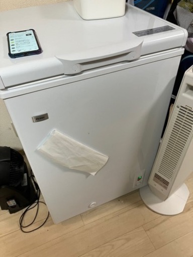 直冷式の100L冷凍庫です。