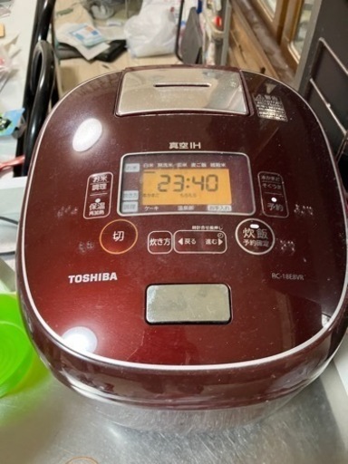 一升炊きの圧力IH炊飯器です。