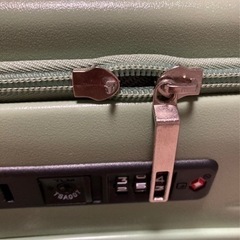 スーツケース5000円(元値約30000円)/フロントオープン/カップホルダー搭載/USBポート付き/超軽量/保証書付きの画像