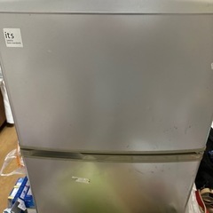 2ドア冷蔵庫の画像