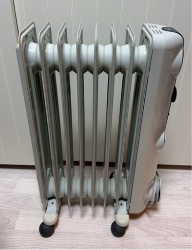 DeLonghi デロンギオイルヒーター HJ0812◆説明書あり