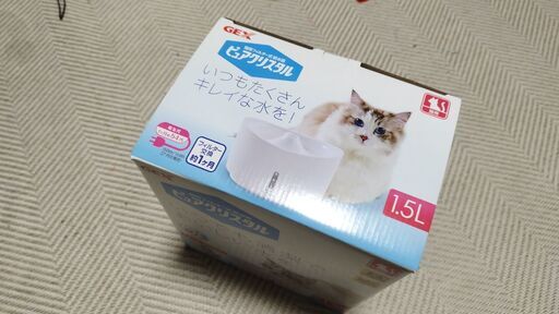 新品未使用 猫用給水器 GEX ピュアクリスタル 1.5L猫用 ホワイト