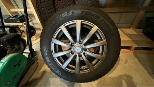 【取引完了】215/60R 16トーヨータイヤ スタッドレス ホイールセット